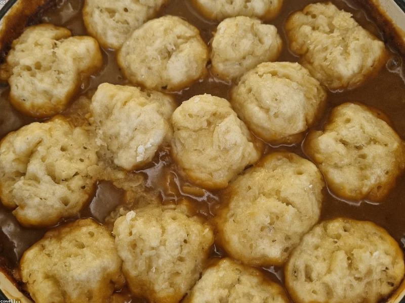 Melós de vedella compactat, salsa de ratafia i verdures